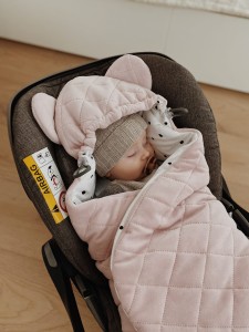 SLEEPEE OTULACZ DO FOTELIKA PINK.jpg 3.jpg