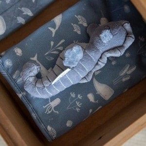 LITTLE DUTCH KONIK MORSKI NIEBIESK 3.jpg