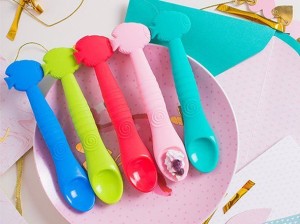 kidodo lyzeczka turkusowa.jpg 3.jpg