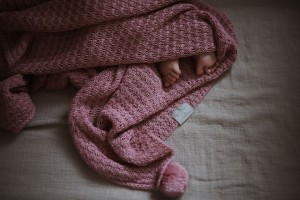 memi kocyk z kapturkiem vintage pink.jpg 1.jpg