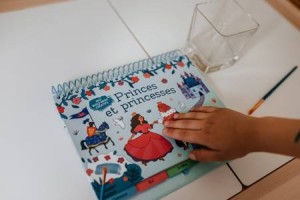 auzou kolorownka wodna ksiezniczki.jpg 4.jpg